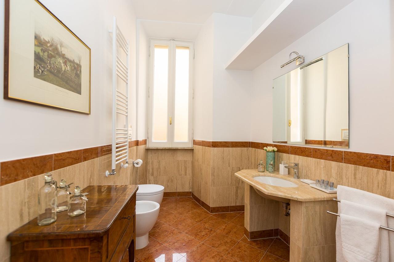 Prestigious Apartment Via Barberini Rome Extérieur photo